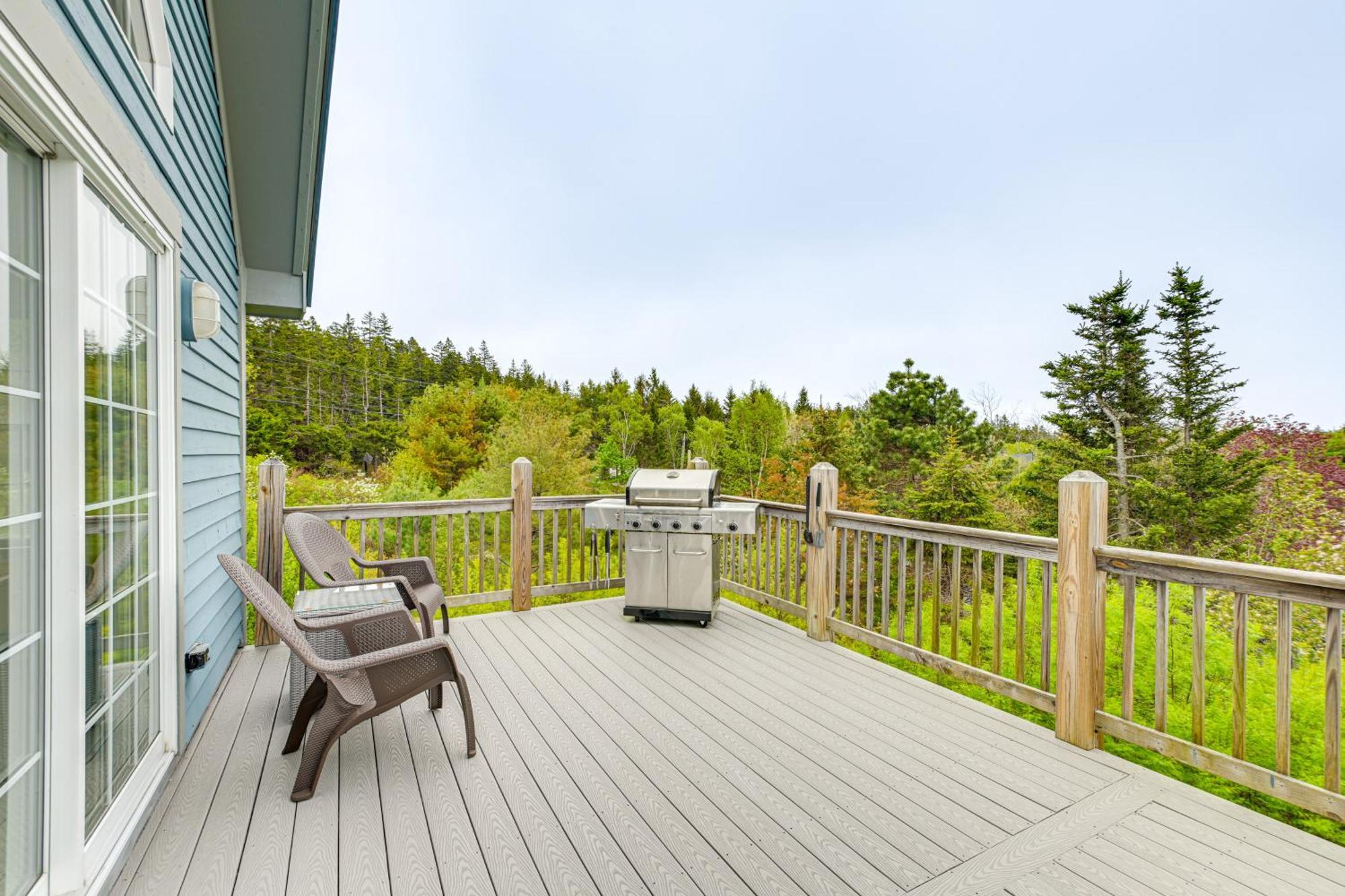 Coastal Maine Home With Deck 4 Mi To Acadia Trails! Bernard エクステリア 写真