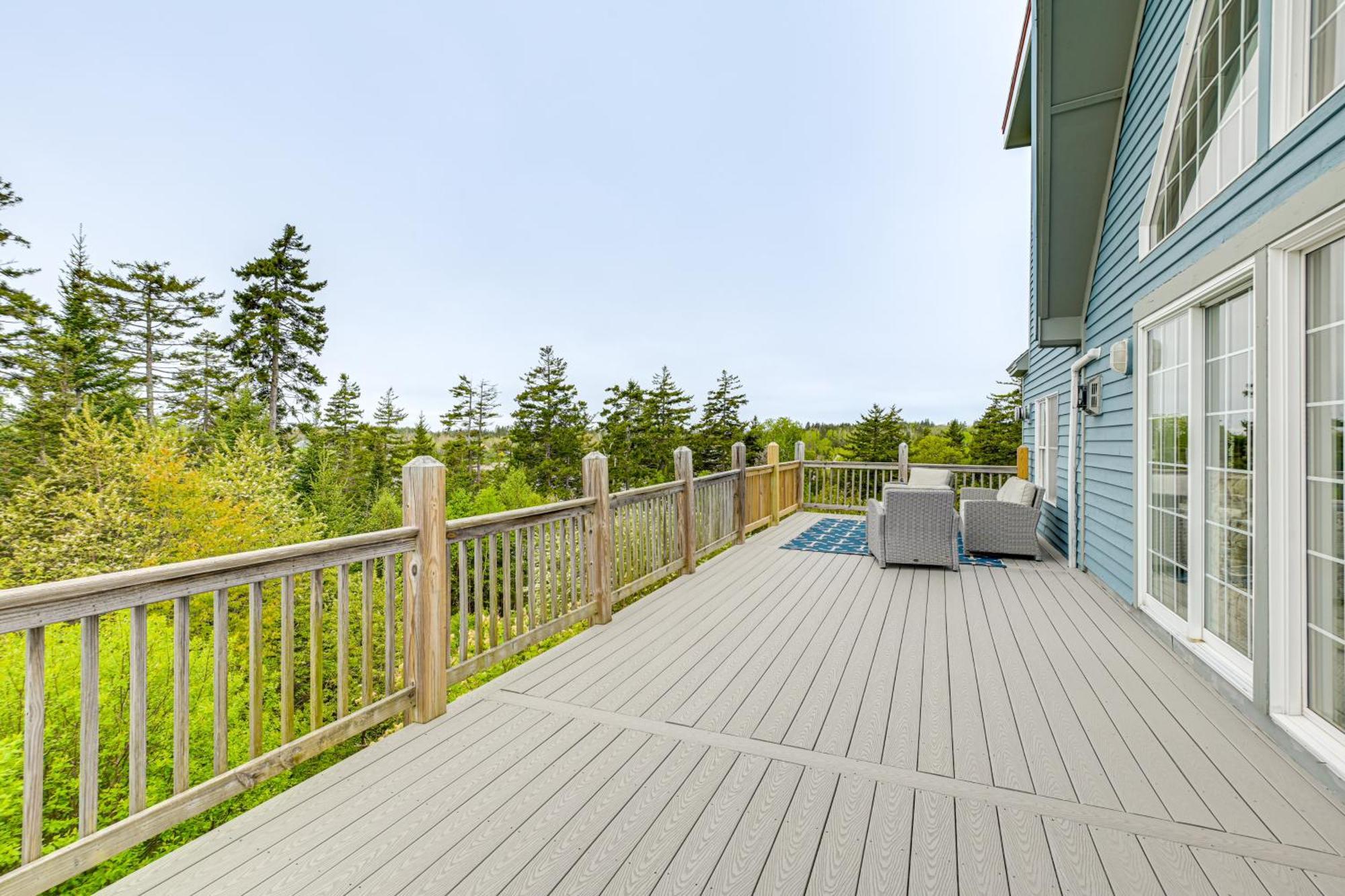 Coastal Maine Home With Deck 4 Mi To Acadia Trails! Bernard エクステリア 写真